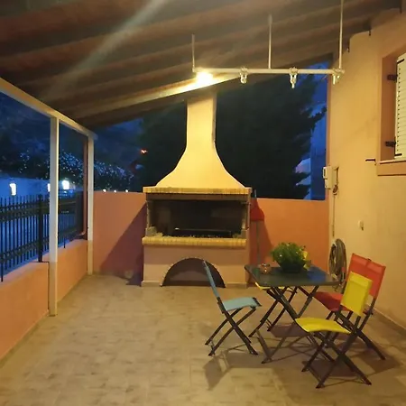Дом отдыха Ioannis House Sea View-perfect Family Holidays Лурдата